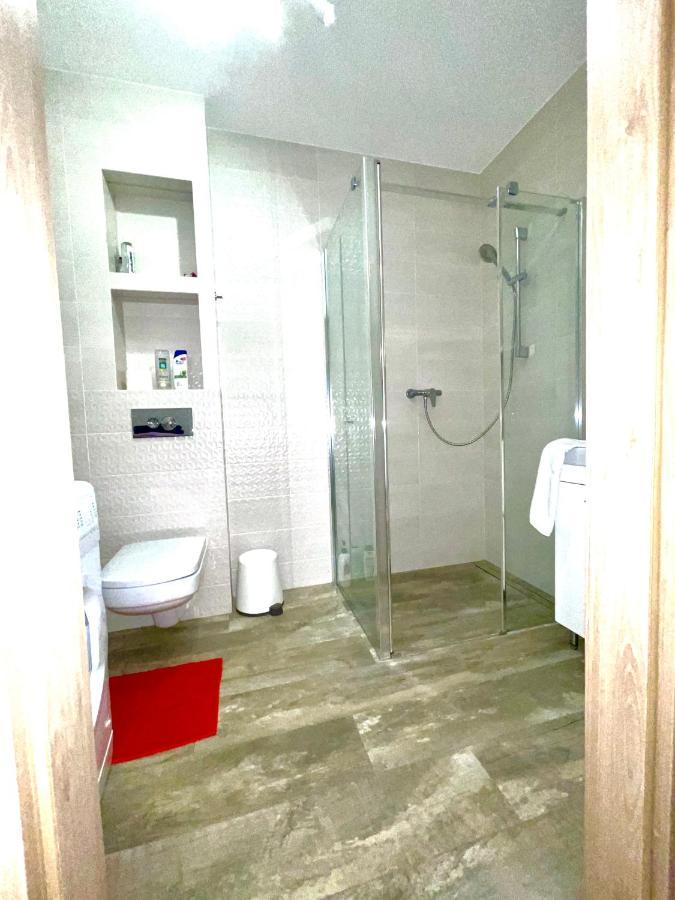 Apartament 48M W Centrum Grojca Grojec  Esterno foto