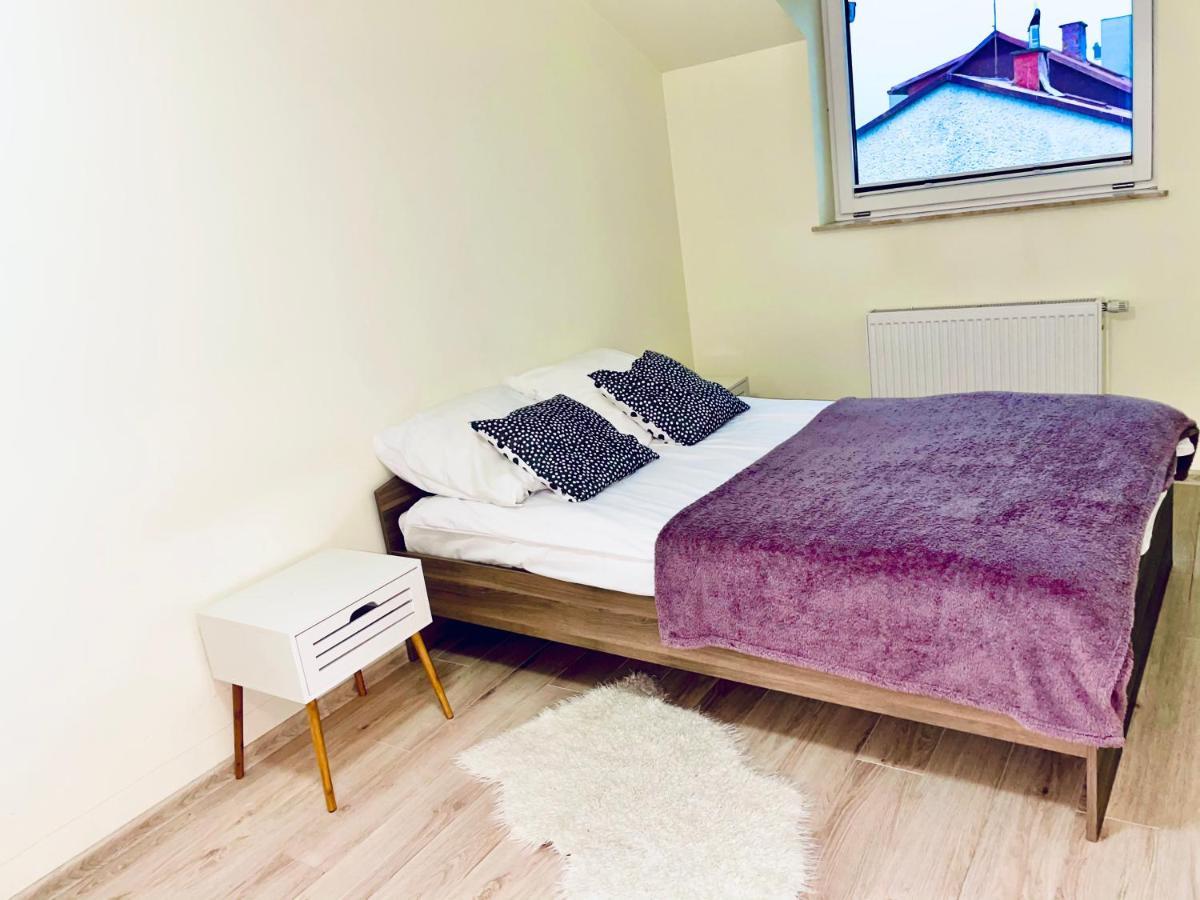 Apartament 48M W Centrum Grojca Grojec  Esterno foto