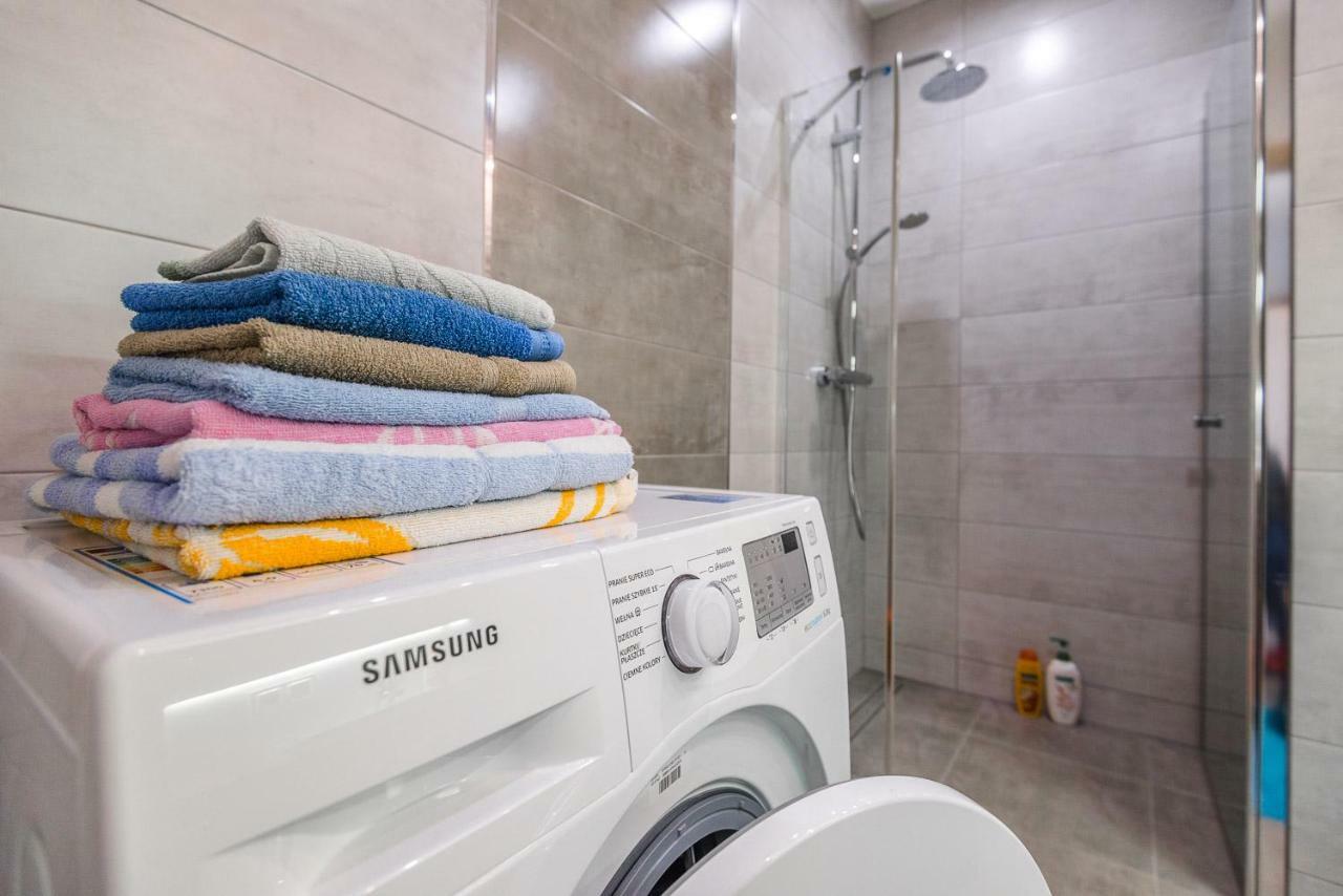 Apartament 48M W Centrum Grojca Grojec  Esterno foto