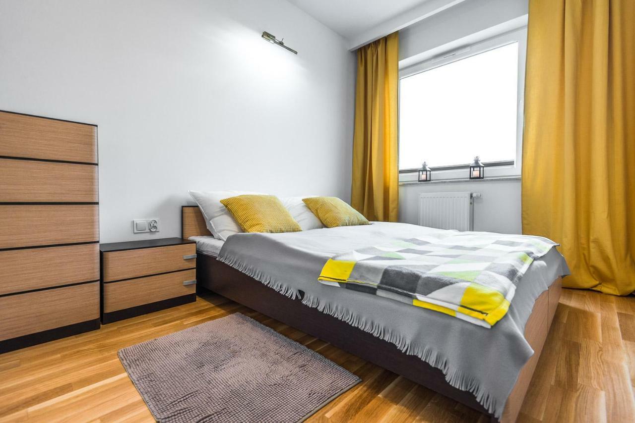 Apartament 48M W Centrum Grojca Grojec  Esterno foto