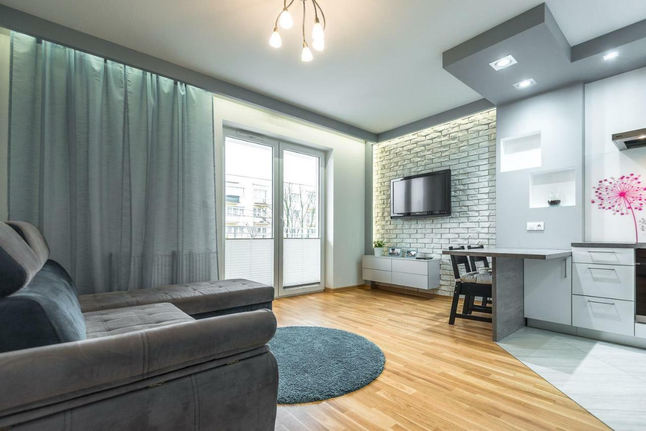 Apartament 48M W Centrum Grojca Grojec  Esterno foto